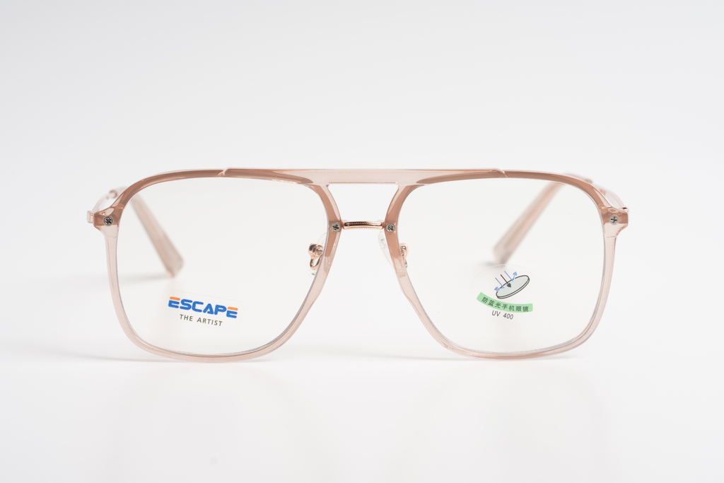 ESCAPE "Aviator Artist" Frame: Classic Appeal, Modern Protection