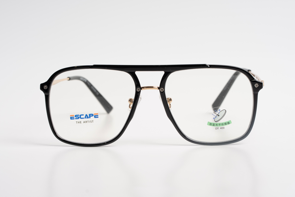 ESCAPE Artist's Aviator Frame: Bold Vision