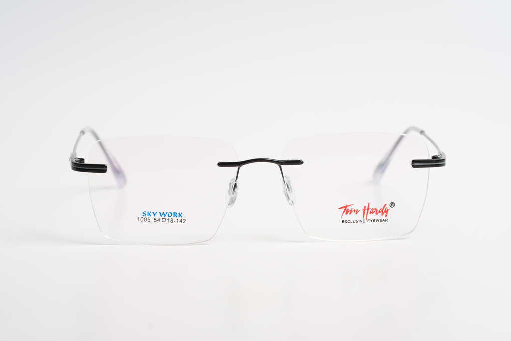 Tom Hardy Sky Work Frame: Executive Clarity