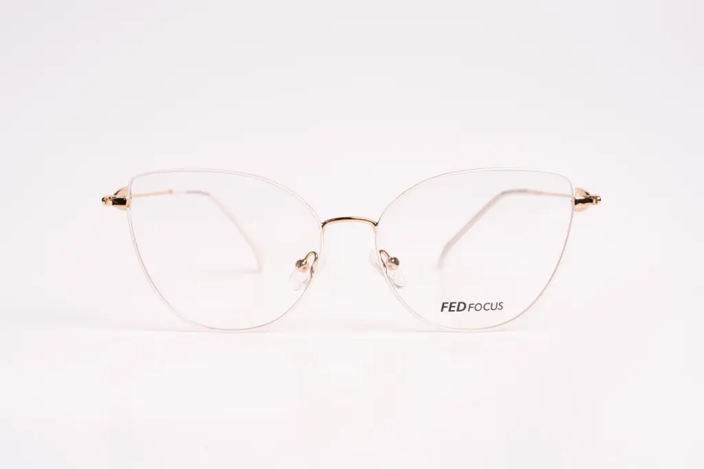 FED Focus Cat-Eye Eyeglasses – Feminine Flair Meets Modern Minimalism