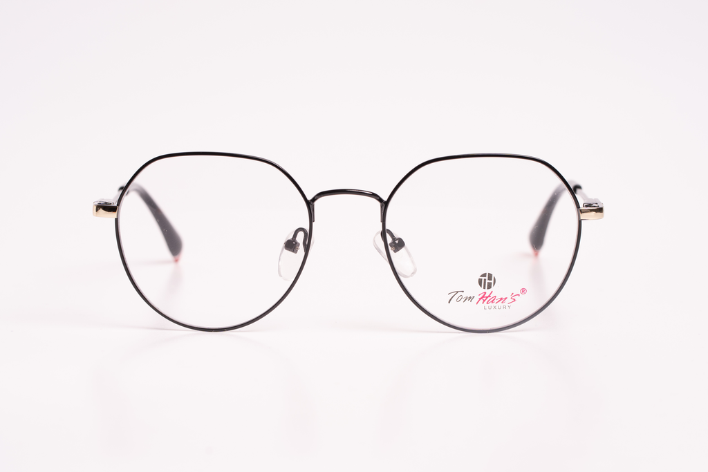 Tom Han’s Luxury Black Round Eyeglasses – Minimalist Elegance for Everyday Style